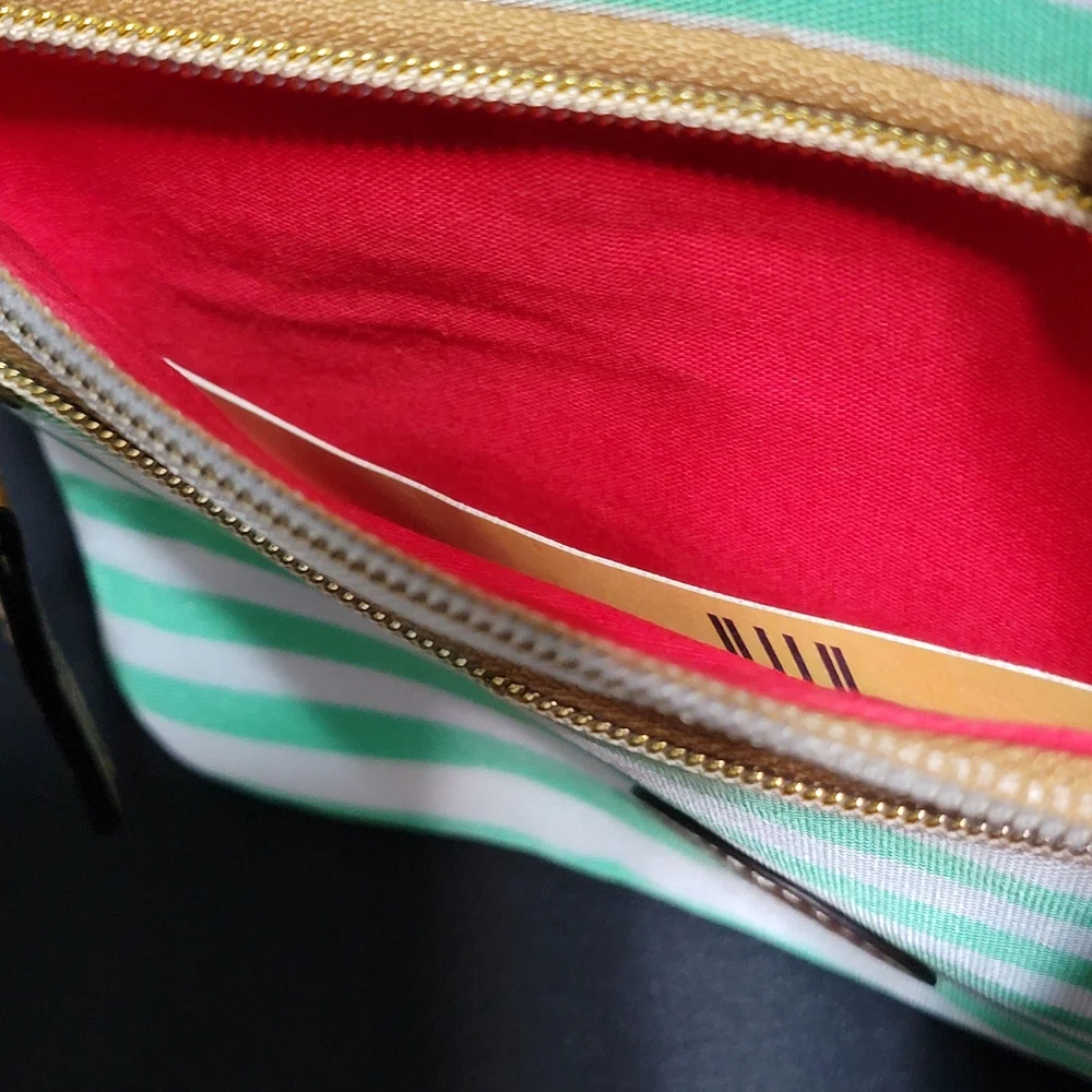 NEW WITH TAGS!!! Dooney & Bourke Green Striped Crossbody Bag P196‎